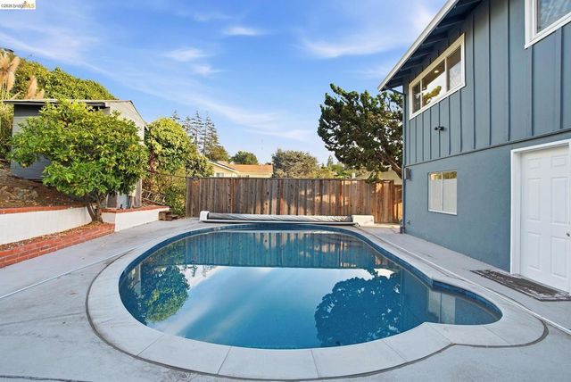 476 Creighton Way, Oakland, CA 94619