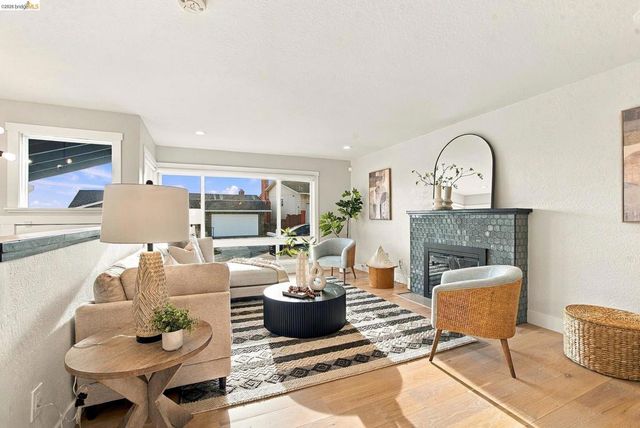 476 Creighton Way, Oakland, CA 94619