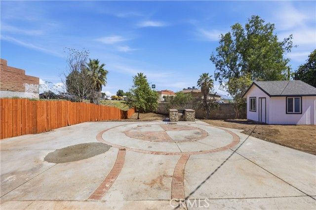 3192 Pontiac, Jurupa Valley, CA 92509