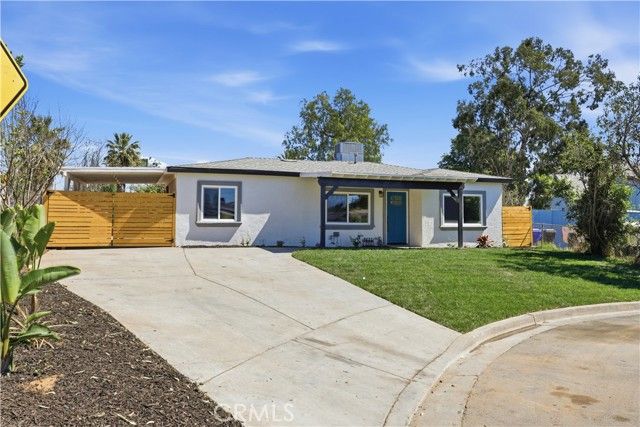 3192 Pontiac, Jurupa Valley, CA 92509