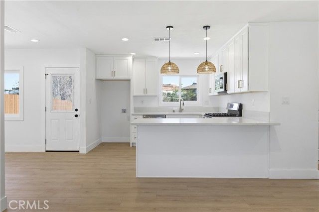 3192 Pontiac, Jurupa Valley, CA 92509