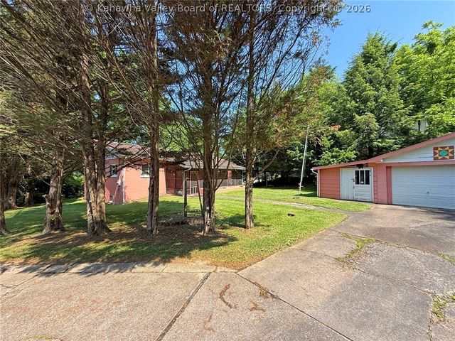 657 Timber Lane, Elkview, WV 25071