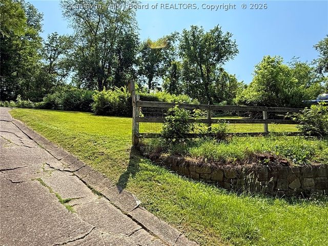 657 Timber Lane, Elkview, WV 25071