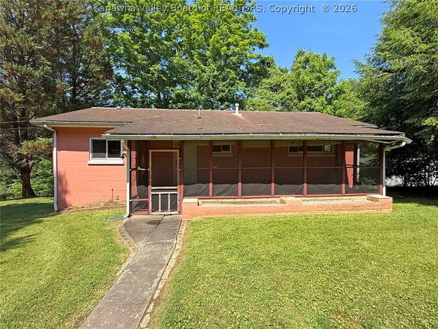 657 Timber Lane, Elkview, WV 25071