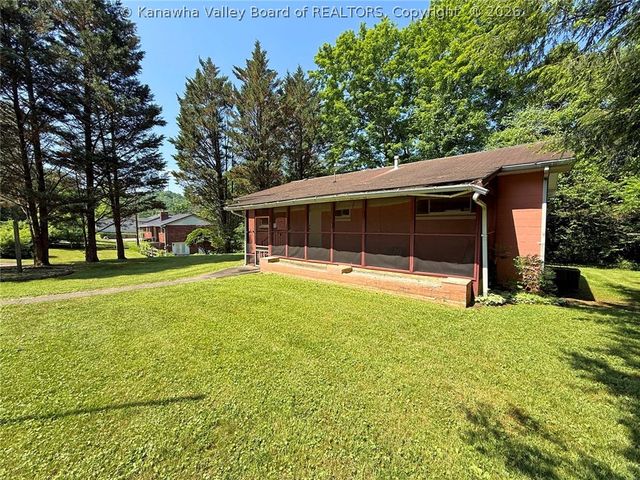 657 Timber Lane, Elkview, WV 25071