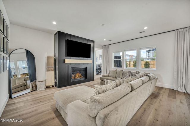 7617 Calypso Drive, Sparks, NV 89436