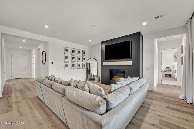 7617 Calypso Drive, Sparks, NV 89436