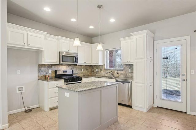 540 Oak Park Drive, Choctaw, OK 73020