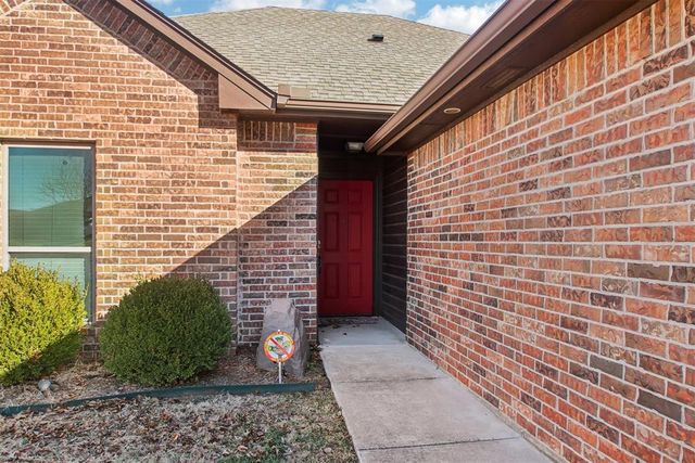 540 Oak Park Drive, Choctaw, OK 73020