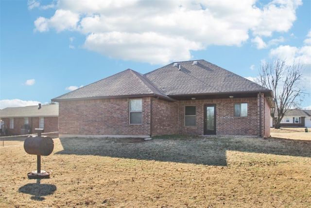 540 Oak Park Drive, Choctaw, OK 73020