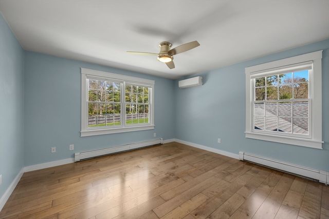 1 Boat House Dr, Wareham, MA 02571