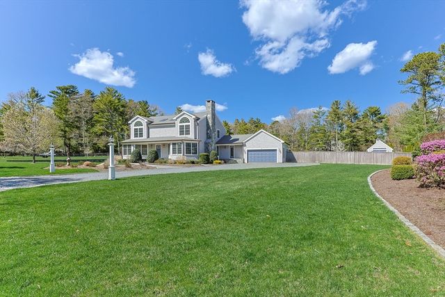 1 Boat House Dr, Wareham, MA 02571