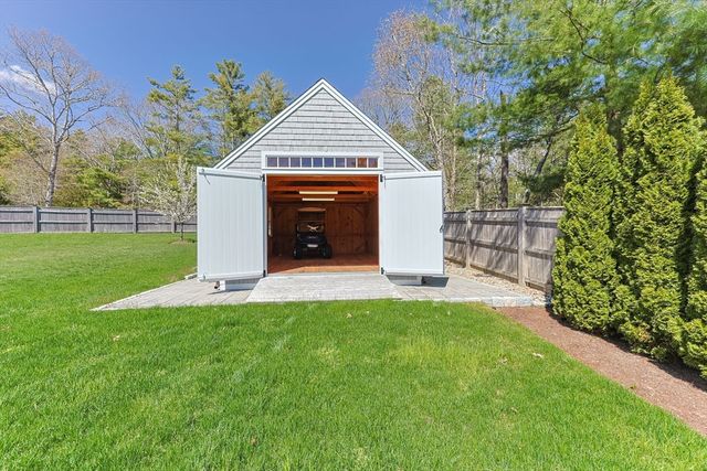 1 Boat House Dr, Wareham, MA 02571