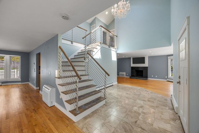 1 Boat House Dr, Wareham, MA 02571