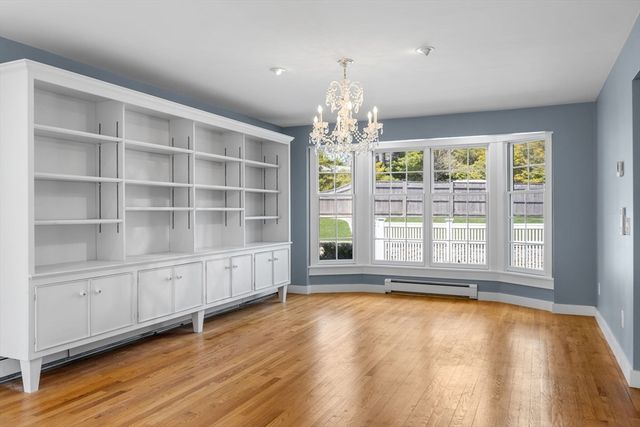 1 Boat House Dr, Wareham, MA 02571