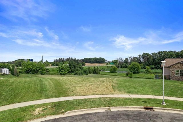 100 Honeycrisp Drive, Beaver Dam, WI 53916