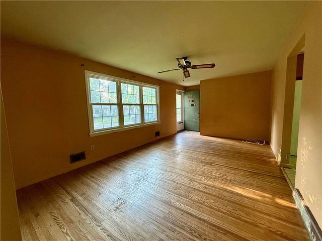 116 Lemoyn Avenue, Rochester, NY 14612