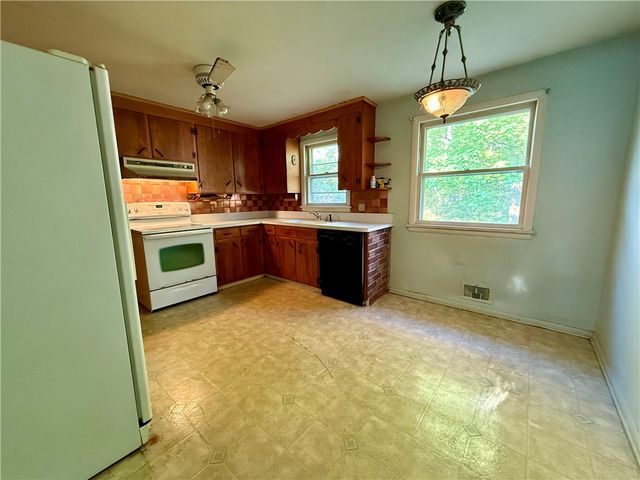 116 Lemoyn Avenue, Rochester, NY 14612