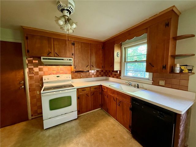 116 Lemoyn Avenue, Rochester, NY 14612