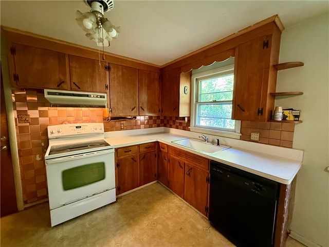 116 Lemoyn Avenue, Rochester, NY 14612