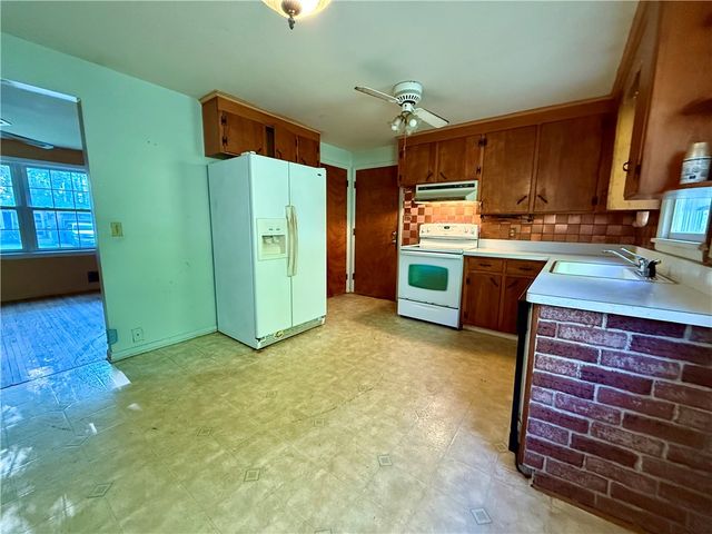 116 Lemoyn Avenue, Rochester, NY 14612