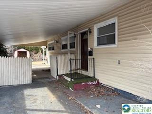 1527 Livingston Street, Bethlehem City, PA 18017