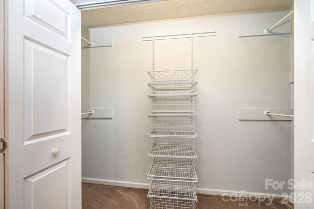4158 Arrowhead Drive NE, Hickory, NC 28601