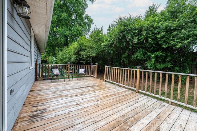 4158 Arrowhead Drive NE, Hickory, NC 28601