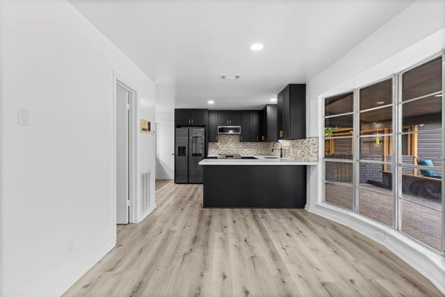 5206 Lodge Creek Dr Drive, Houston, TX 77066