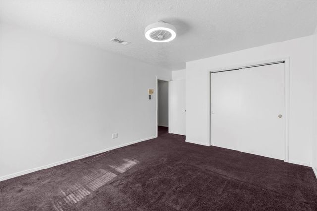 5206 Lodge Creek Dr Drive, Houston, TX 77066