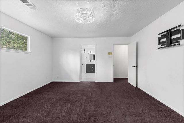 5206 Lodge Creek Dr Drive, Houston, TX 77066