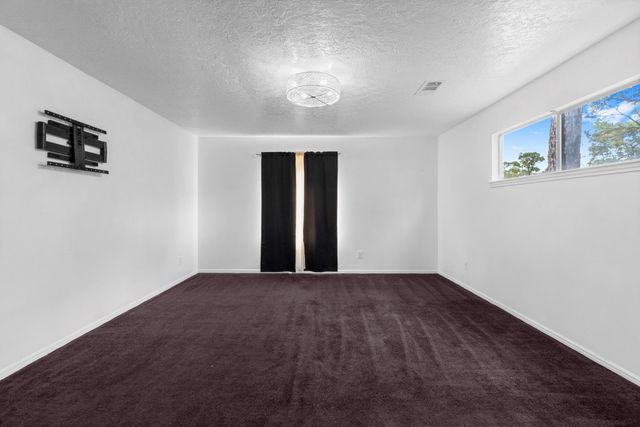 5206 Lodge Creek Dr Drive, Houston, TX 77066