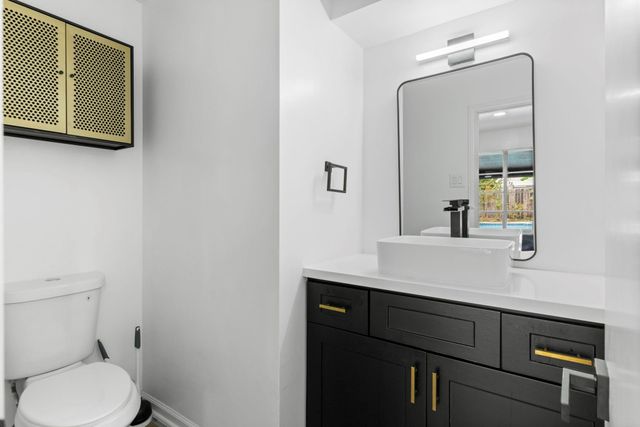 5206 Lodge Creek Dr Drive, Houston, TX 77066