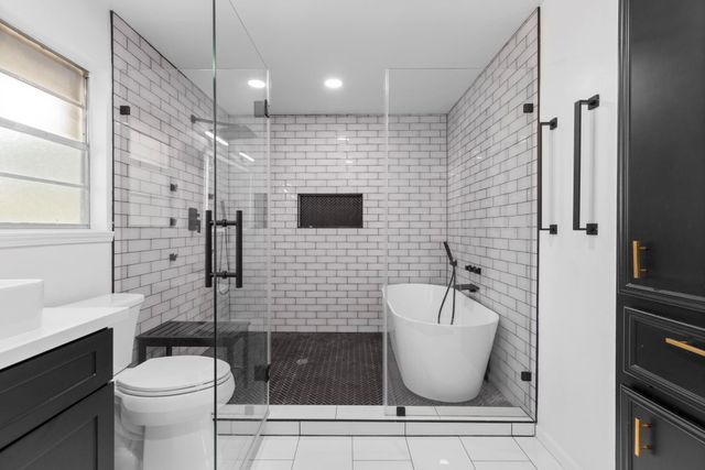 5206 Lodge Creek Dr Drive, Houston, TX 77066