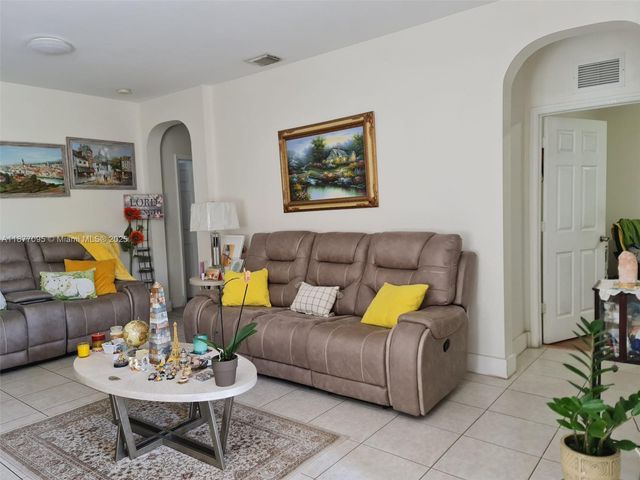 13827 SW 274th Ter, Homestead, FL 33032