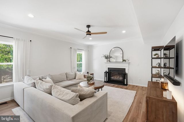 9467 MERRIMONT TRACE CIR, Bristow, VA 20136
