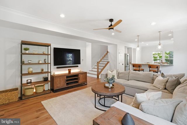 9467 MERRIMONT TRACE CIR, Bristow, VA 20136
