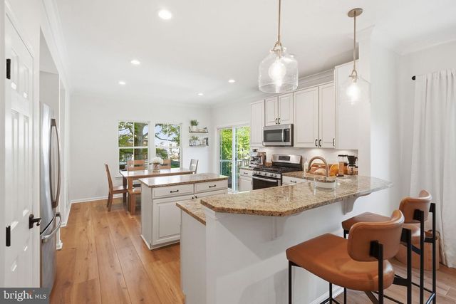 9467 MERRIMONT TRACE CIR, Bristow, VA 20136