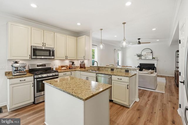 9467 MERRIMONT TRACE CIR, Bristow, VA 20136