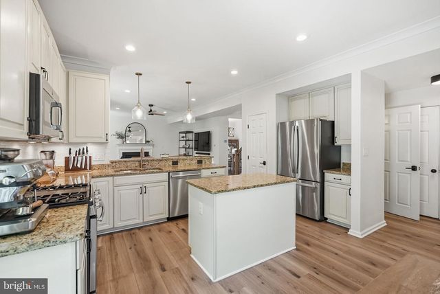 9467 MERRIMONT TRACE CIR, Bristow, VA 20136