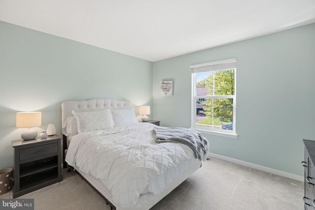 9467 MERRIMONT TRACE CIR, Bristow, VA 20136