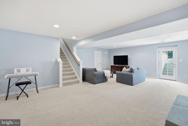 9467 MERRIMONT TRACE CIR, Bristow, VA 20136