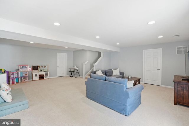 9467 MERRIMONT TRACE CIR, Bristow, VA 20136