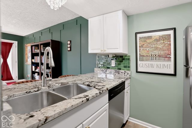 6059 S Bay Drive, Indianapolis, IN 46250
