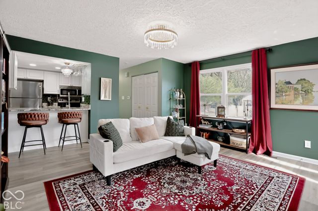 6059 S Bay Drive, Indianapolis, IN 46250