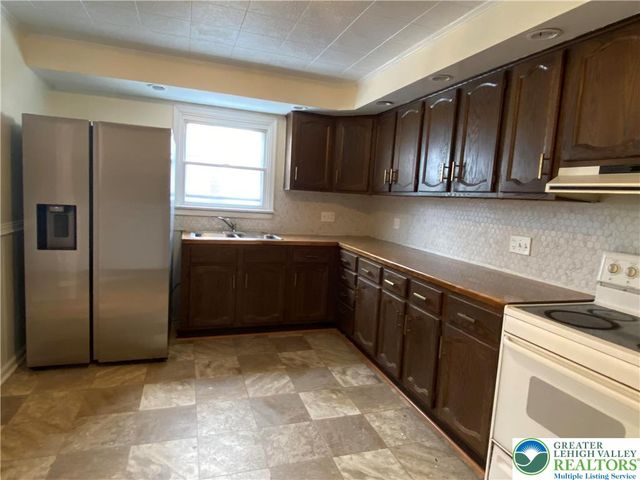 2121 Schoenersville Road, Bethlehem City, PA 18018