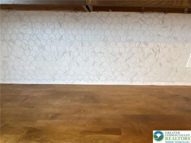 2121 Schoenersville Road, Bethlehem City, PA 18018