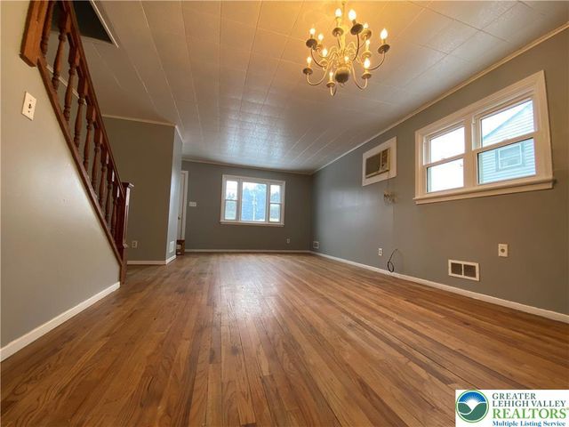 2121 Schoenersville Road, Bethlehem City, PA 18018