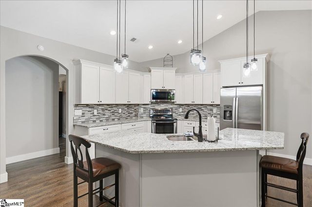 3044 English Cottage Way, Boiling Springs, SC 29316