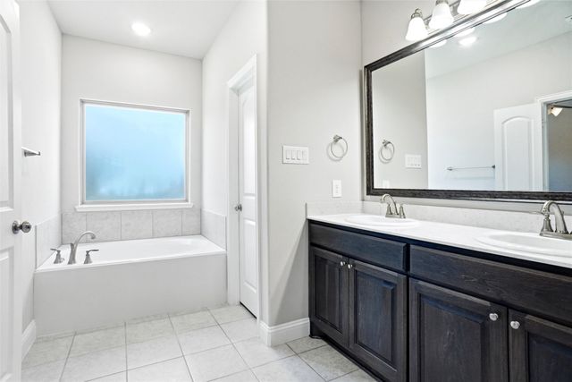 686 Navasota Drive, Crandall, TX 75114